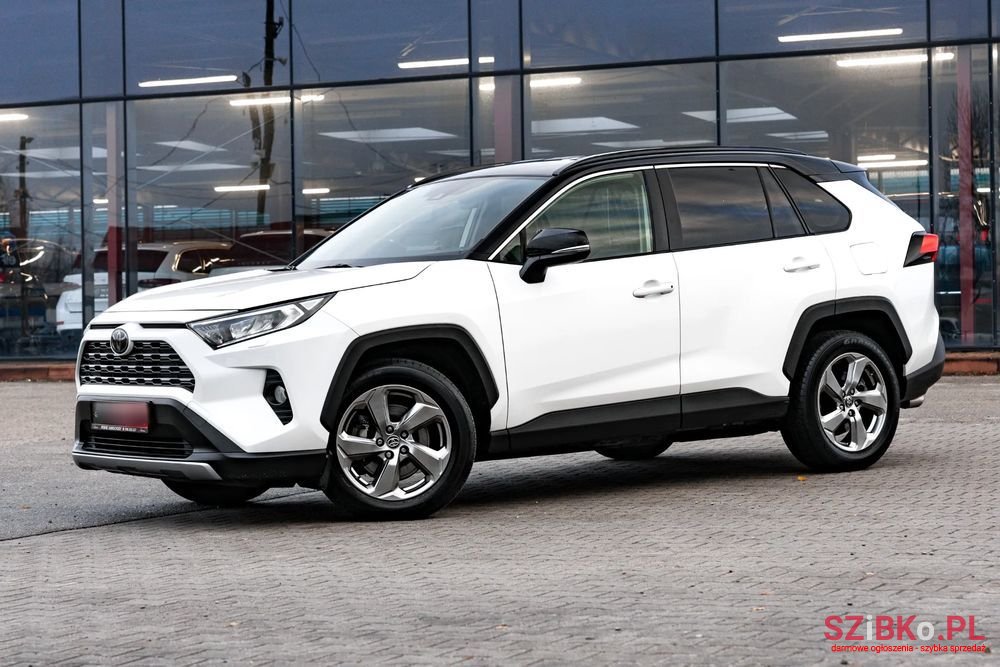 2020' Toyota RAV4 photo #3