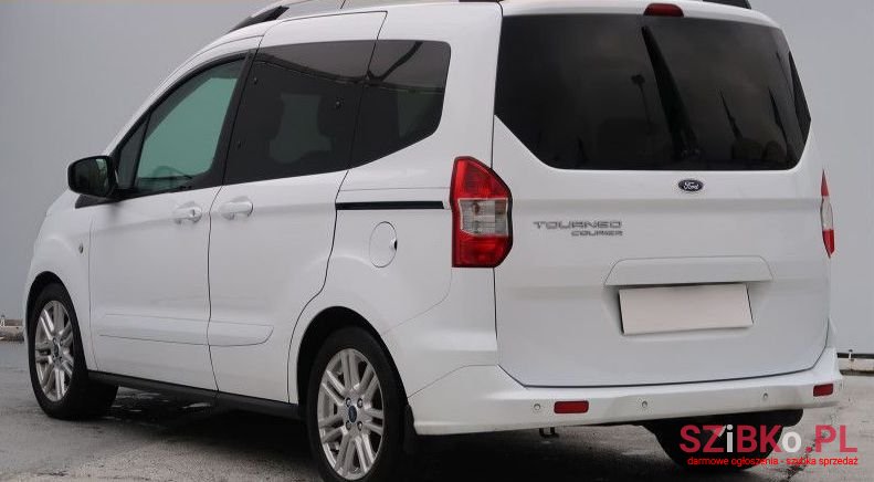 2017' Ford Tourneo Courier photo #3