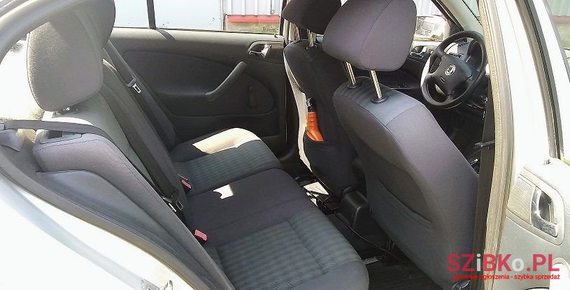 2004' Skoda Octavia photo #4