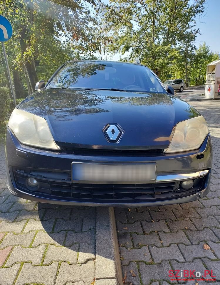 2008' Renault Laguna photo #1