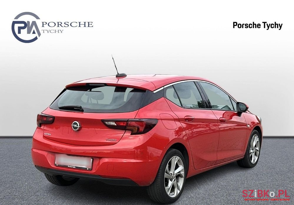 2017' Opel Astra photo #2