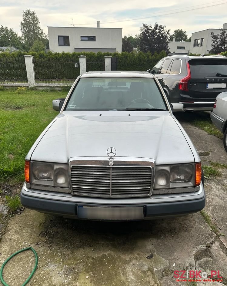1992' Mercedes-Benz W124 photo #1