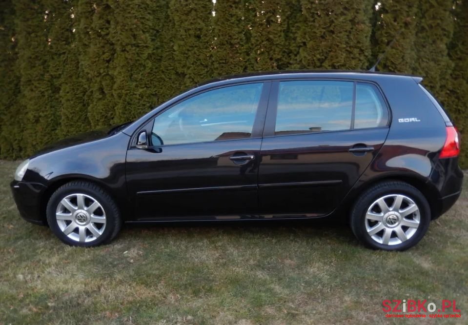2006' Volkswagen Golf photo #3