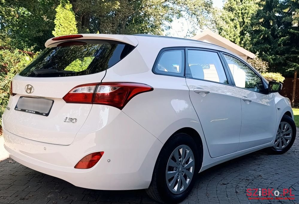 2016' Hyundai i30 photo #2
