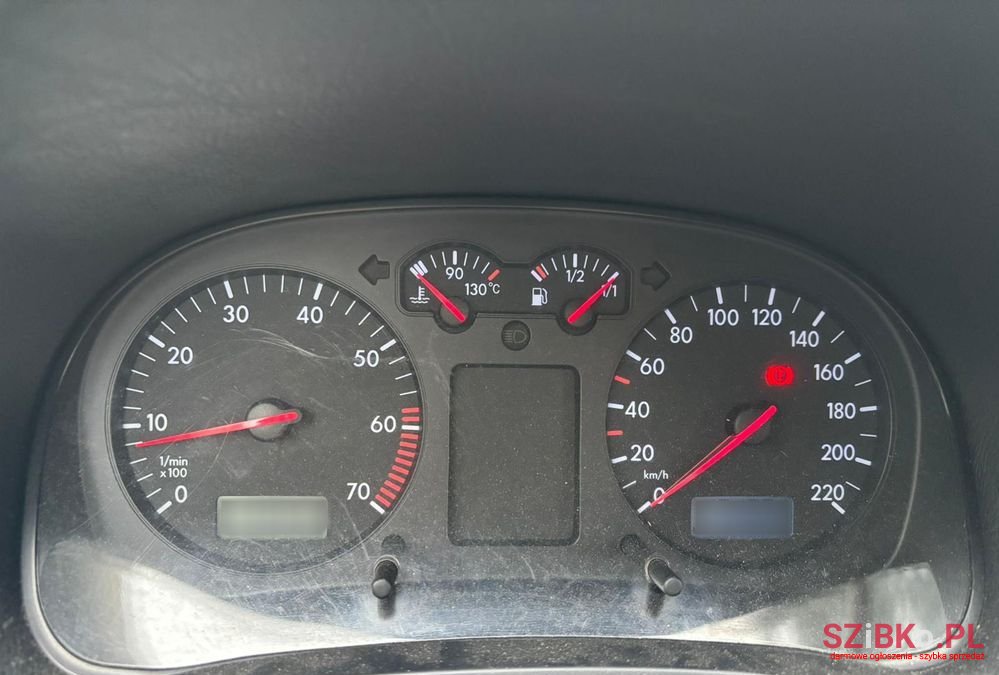 2002' Volkswagen Golf 1.4 Basis photo #5