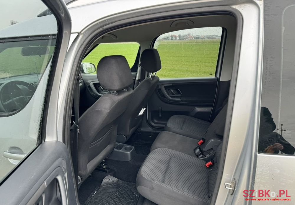 2012' Skoda Roomster Sport photo #5