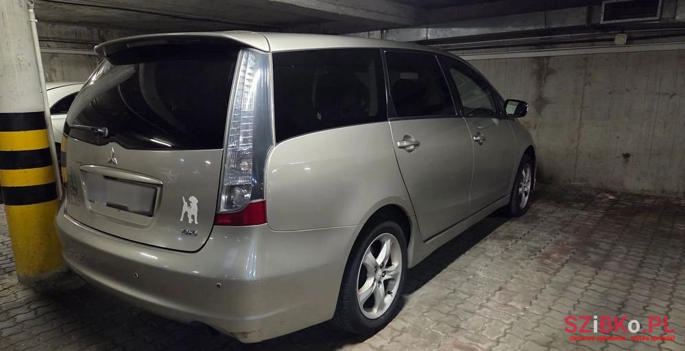 2006' Mitsubishi Grandis 2.0 Did Intense photo #3
