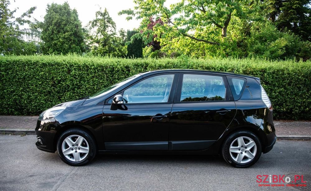 2012' Renault Scenic photo #4