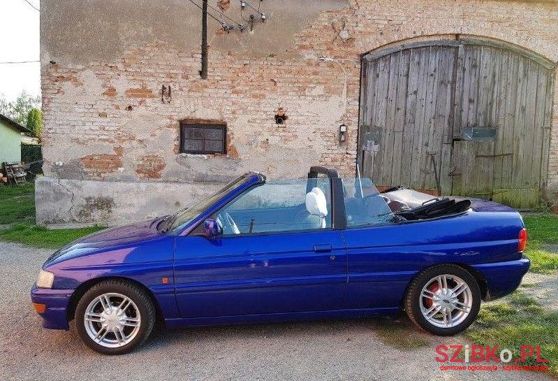 1993' Ford Escort photo #2