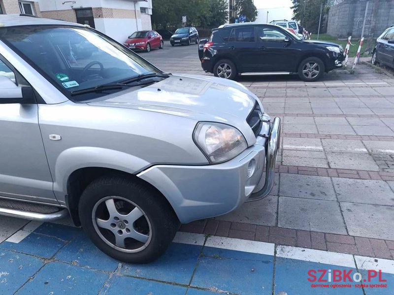 2006' Hyundai Tucson 2.0 Comfort 2Wd photo #2