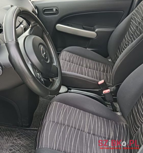 2008' Mazda 2 photo #4