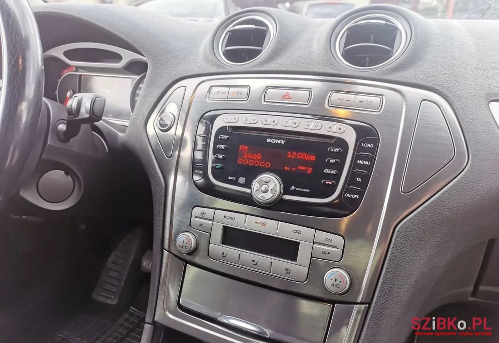 2009' Ford Mondeo 2.0 Tdci Ghia photo #4