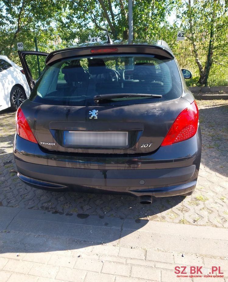 2006' Peugeot 207 1.6 Hdi Trendy photo #2