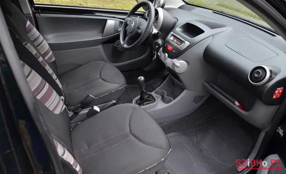 2010' Citroen C1 1.0 Attraction photo #6