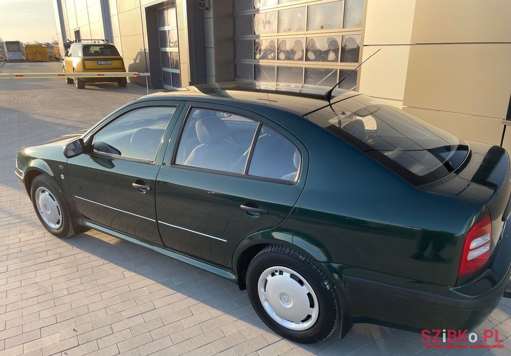 2002' Skoda Octavia 1.6 Classic photo #4
