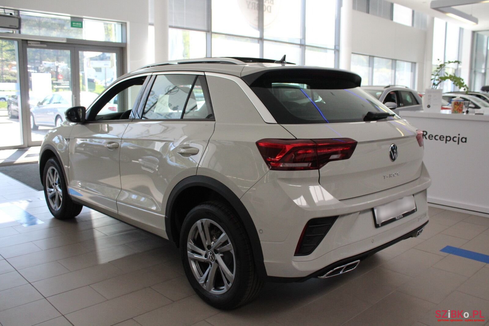 2023' Volkswagen T-Roc photo #5