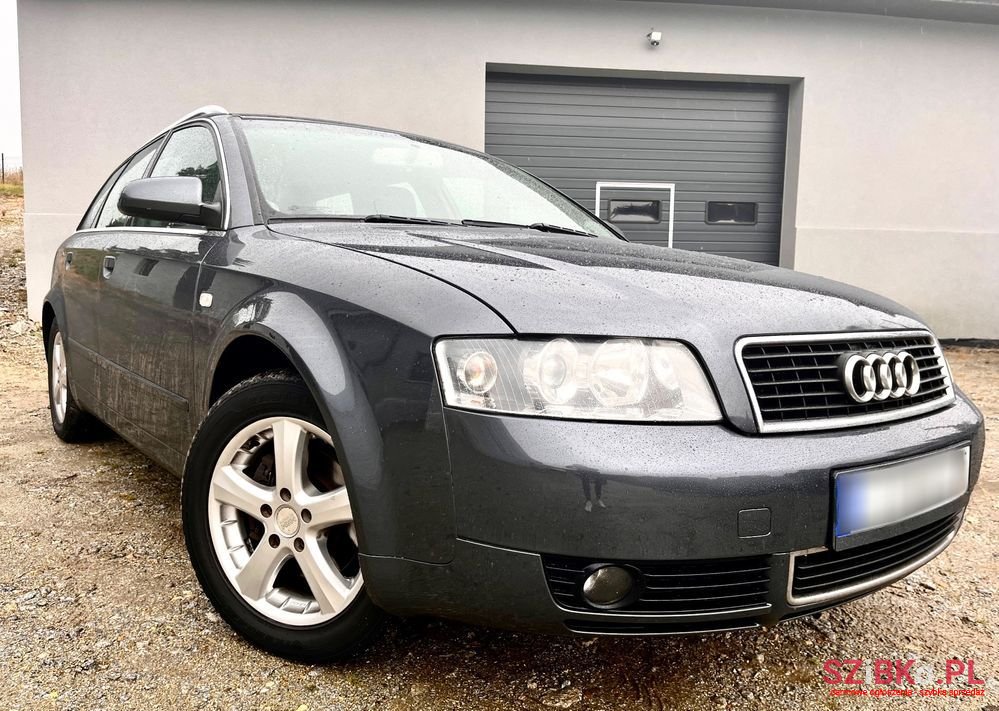 2004' Audi A4 Avant photo #1