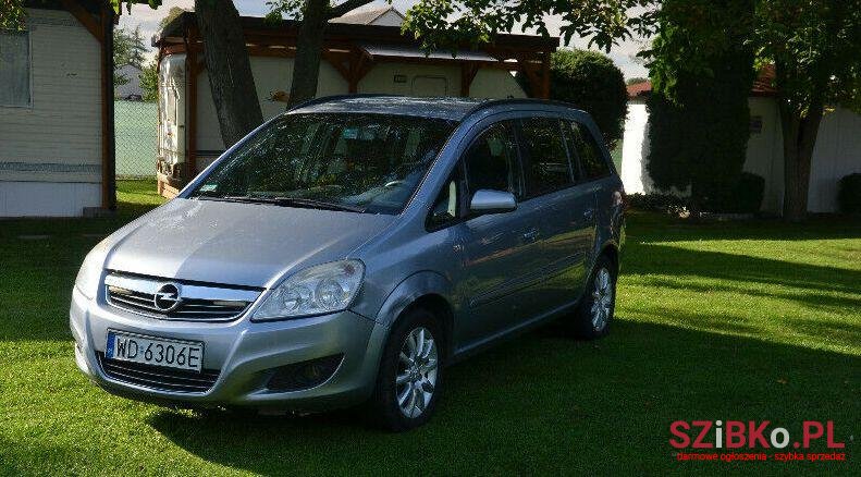 2008' Opel Zafira photo #1