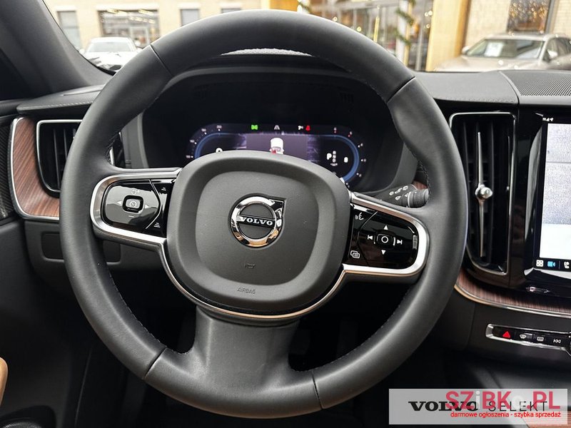 2023' Volvo Xc 60 photo #5