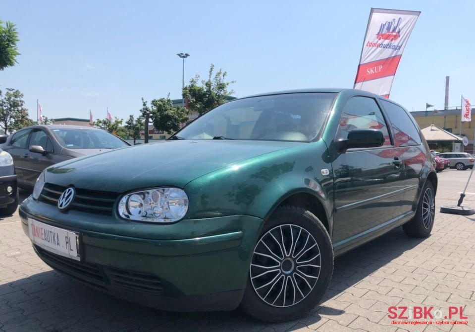1999' Volkswagen Golf photo #2