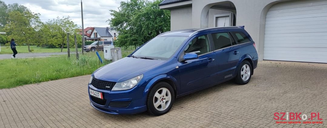2005' Opel Astra photo #1