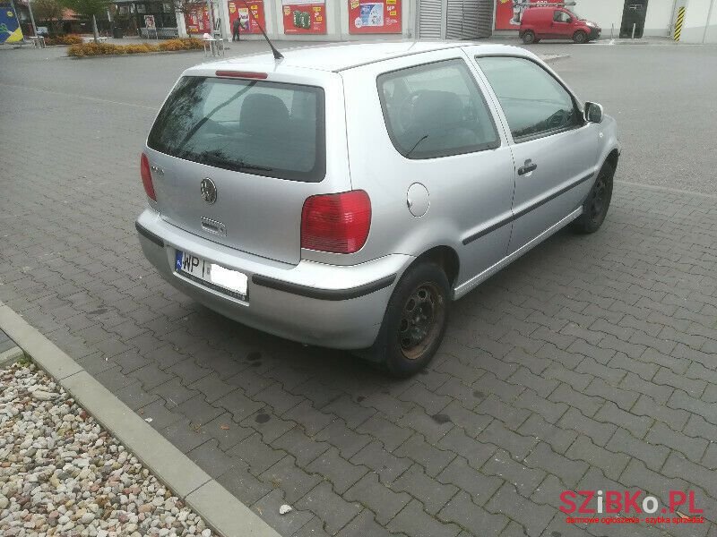 2001' Volkswagen Polo photo #4