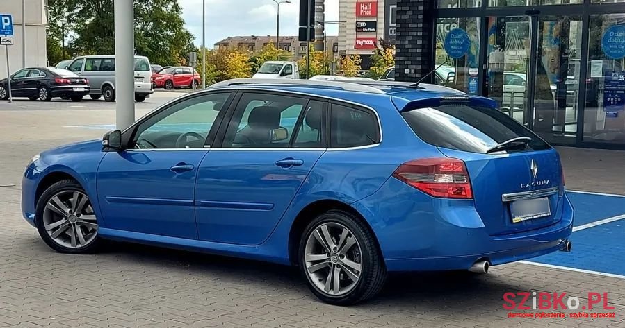 2012' Renault Laguna photo #4