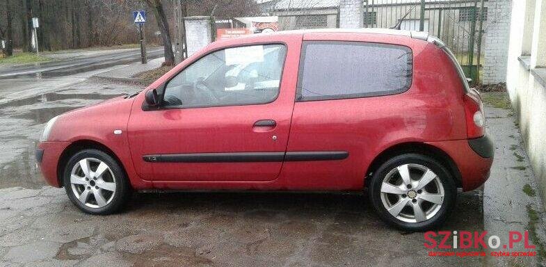 2006' Renault Clio photo #1