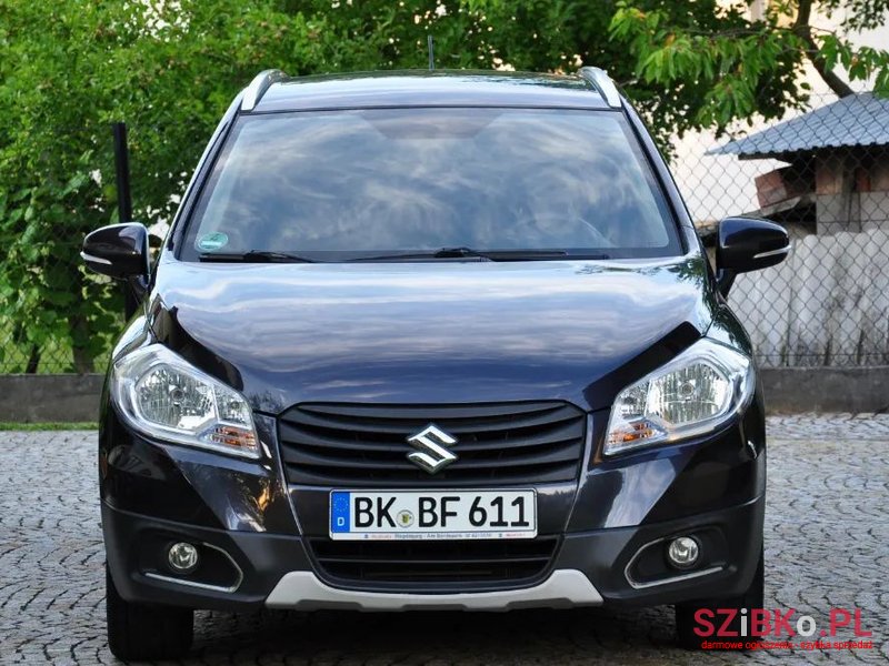 2014' Suzuki SX4 photo #4