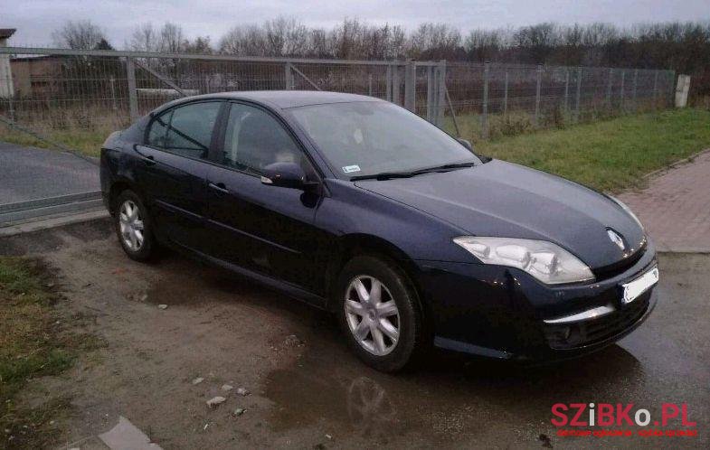 2008' Renault Laguna photo #1