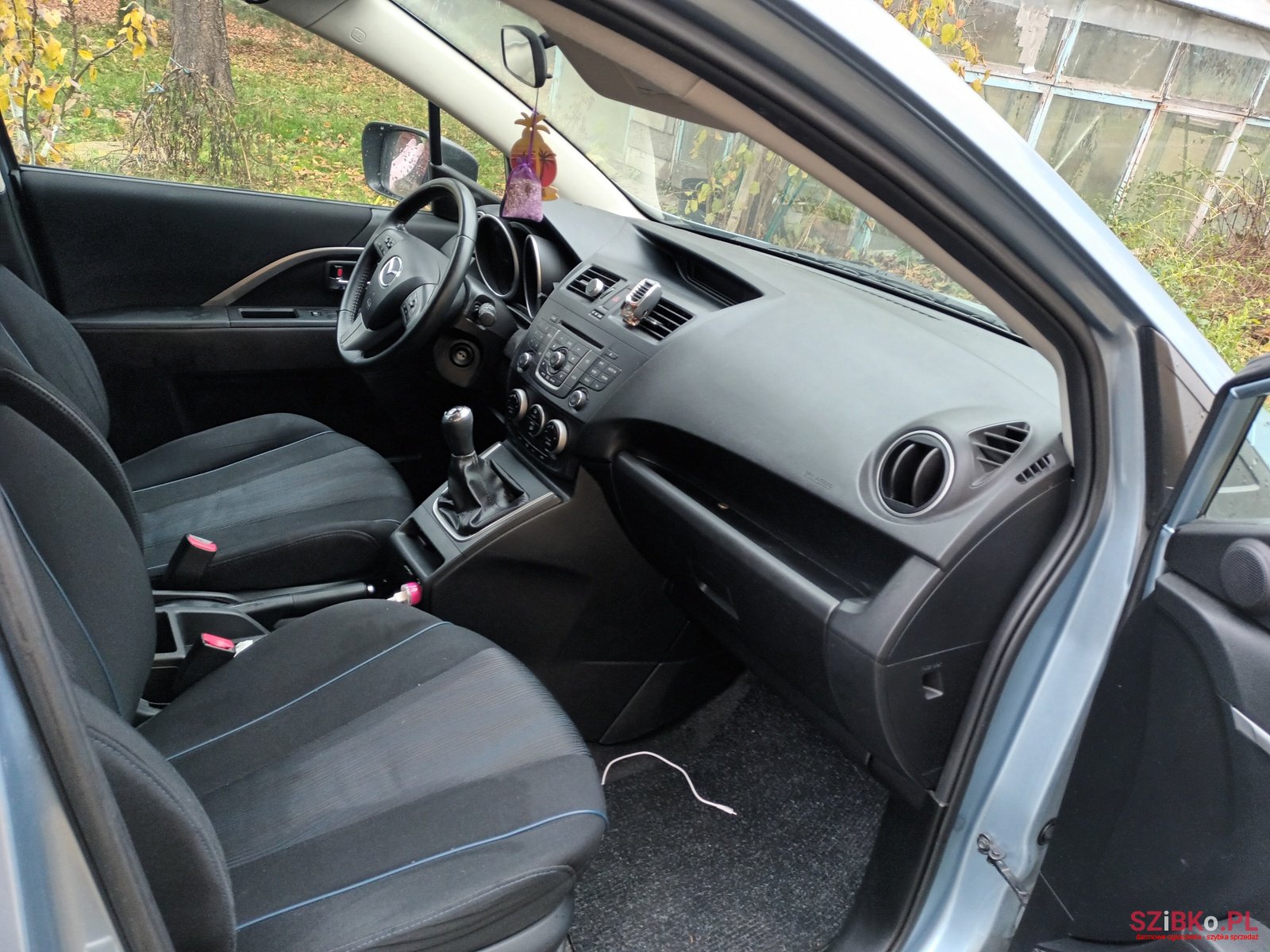 2012' Mazda 5 photo #3