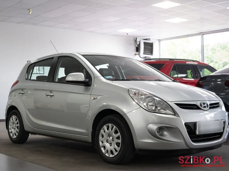 2009' Hyundai i20 1.2 Classic photo #1