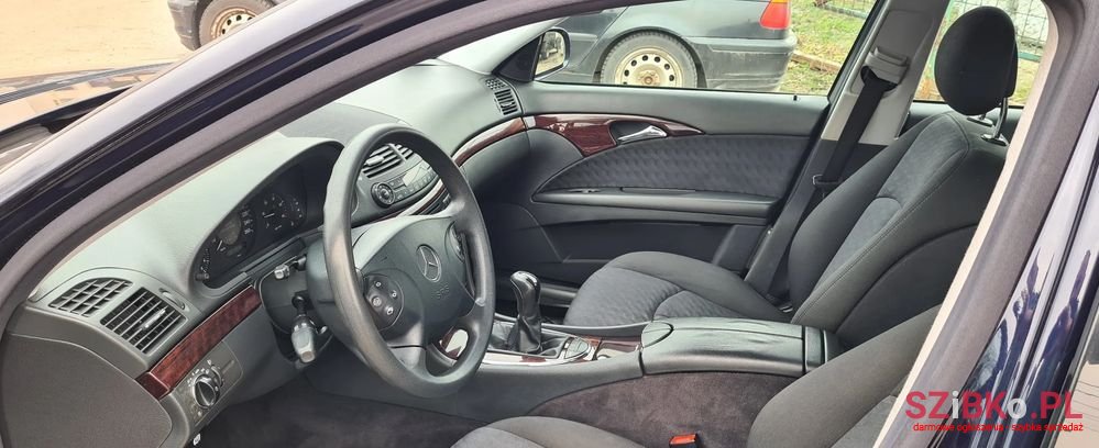 2004' Mercedes-Benz E-Class photo #4