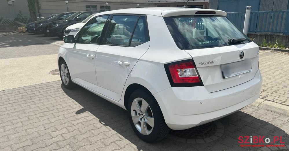 2018' Skoda Fabia 1.0 Ambition photo #3
