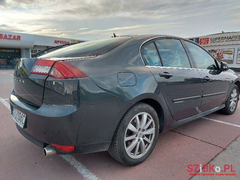 2012' Renault Laguna photo #2