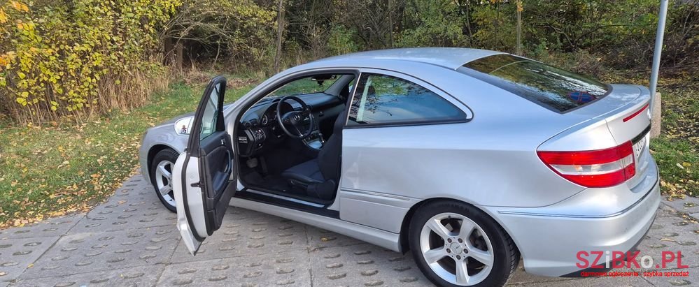 2008' Mercedes-Benz CLC photo #4