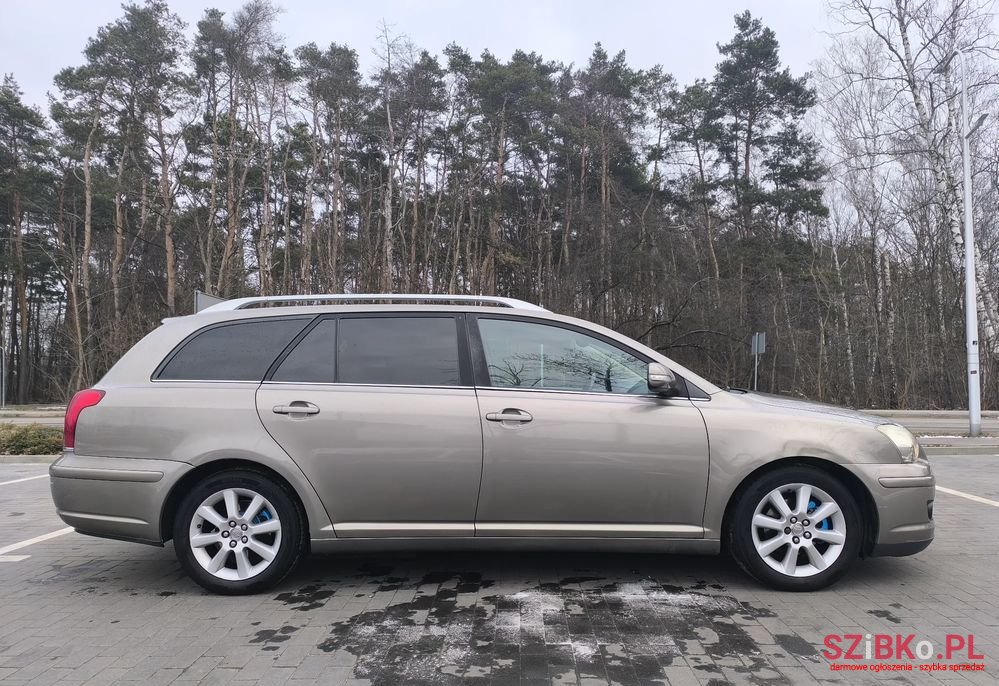2006' Toyota Avensis 1.8 Vvt-I Sol photo #2