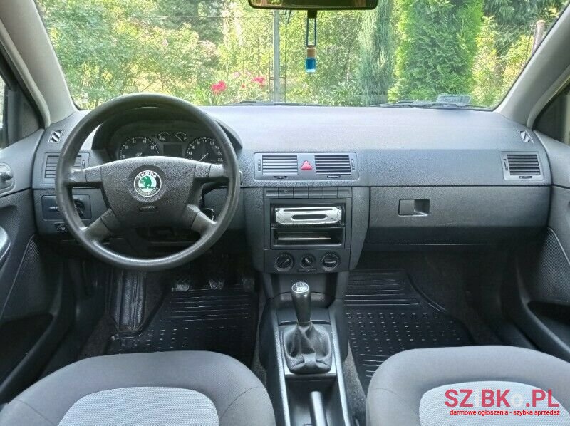 2004' Skoda Fabia photo #6