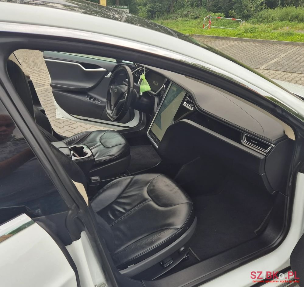 2013' Tesla Model S 60 photo #6