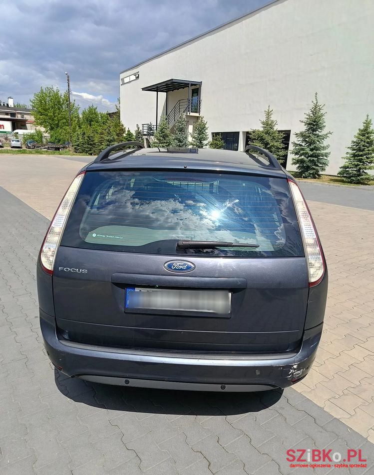 2010' Ford Focus 1.6 Ambiente photo #5
