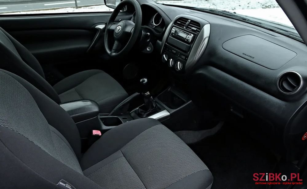 2004' Toyota RAV4 photo #6