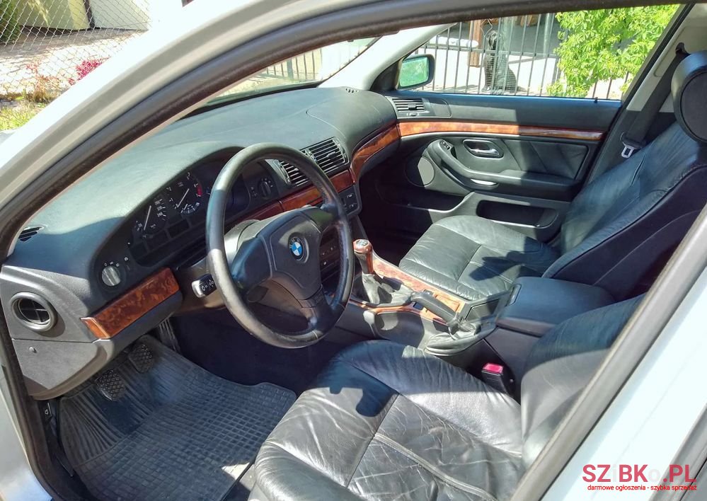 1998' BMW 5 Series 523I photo #3