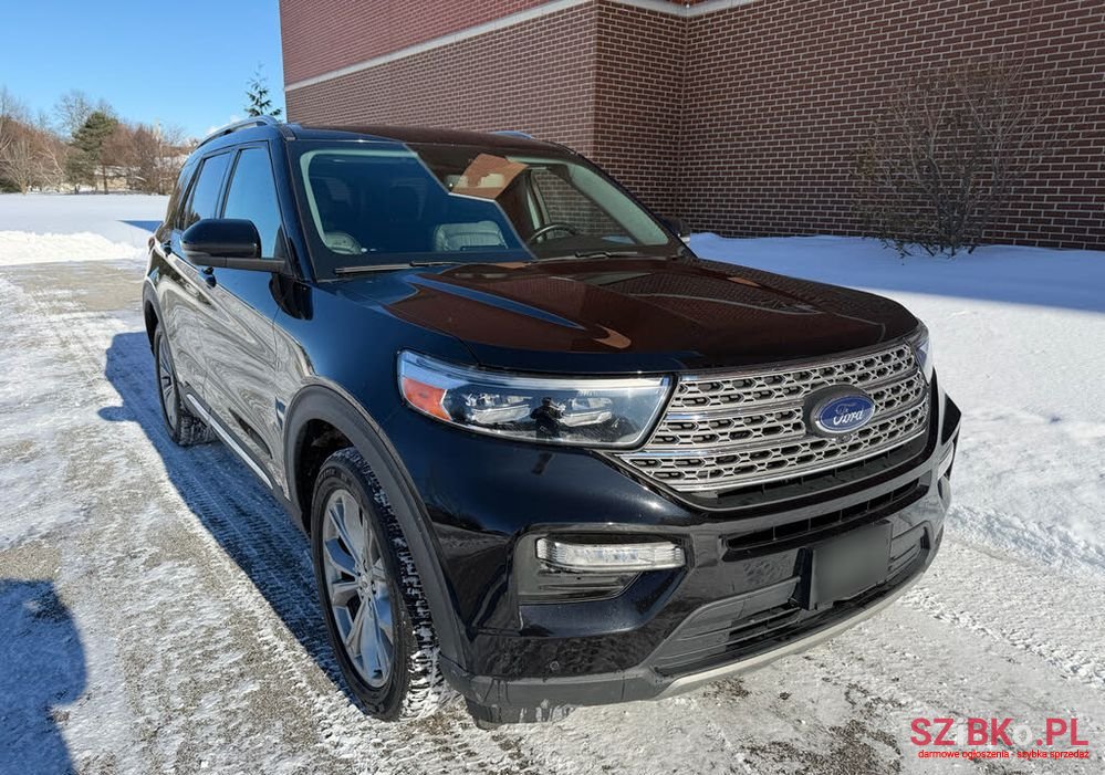 2020' Ford Explorer photo #1