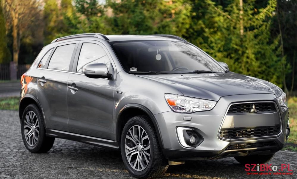 2015' Mitsubishi ASX photo #3