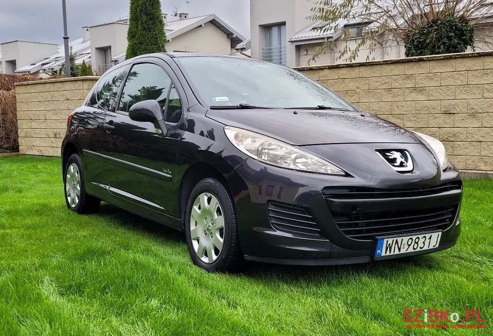 2010' Peugeot 207 photo #1