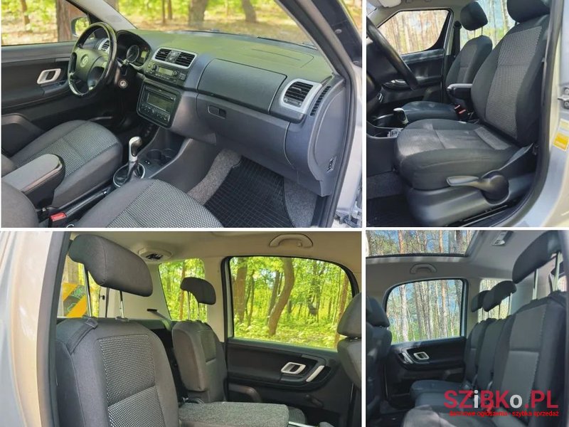 2009' Skoda Roomster photo #2