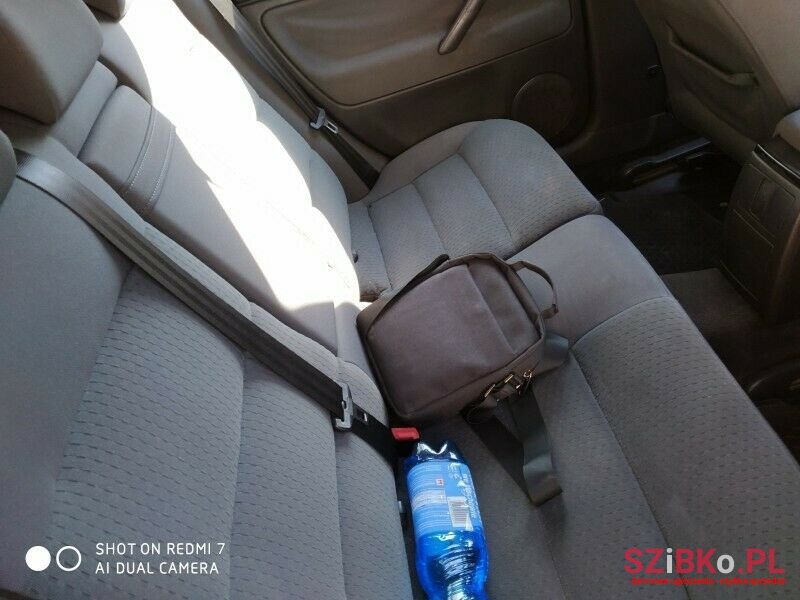 2005' Volkswagen Passat photo #4