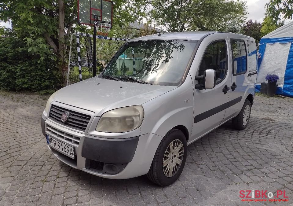 2010' Fiat Doblo photo #3