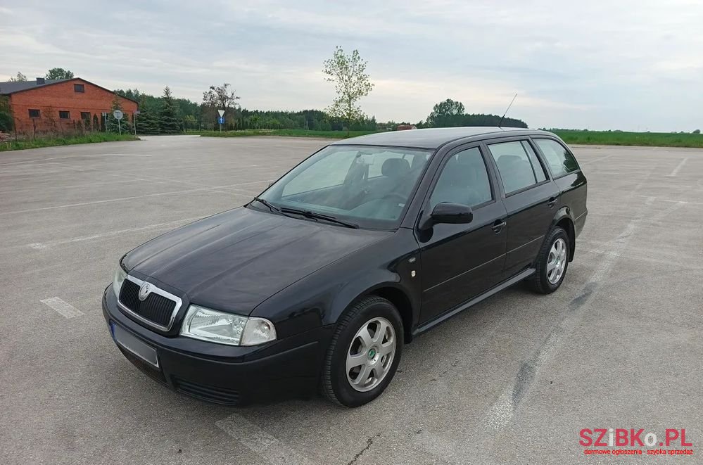 2001' Skoda Octavia photo #2
