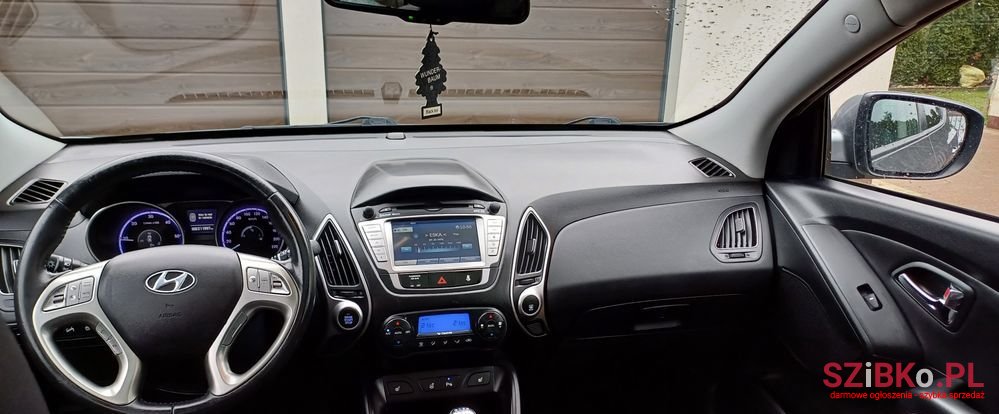 2012' Hyundai ix35 photo #5